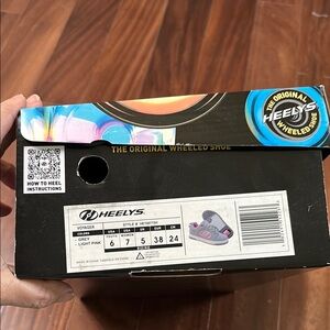 Heelys Voyager in Grey and Light Pink Wheeled Shoe
